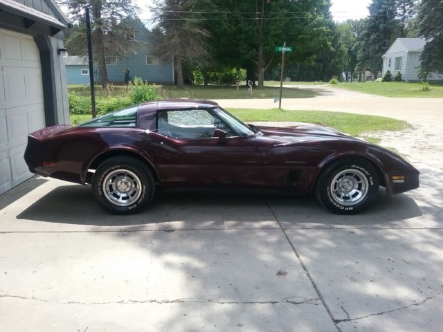 1982 chevrolet corvette - l-83 cross fire v-8 - auto - all original - 46k miles