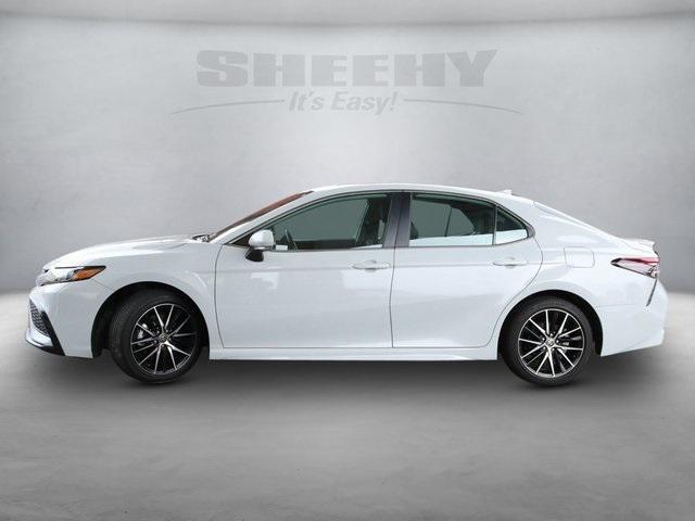 2023 toyota camry se