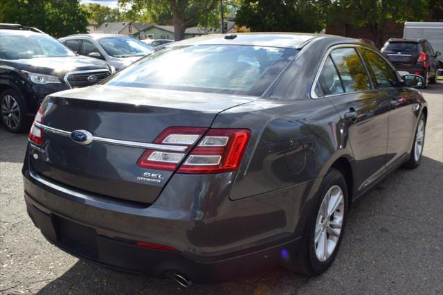 2017 ford taurus sel