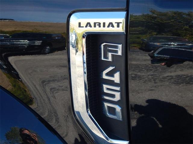 2022 ford f-450 lariat