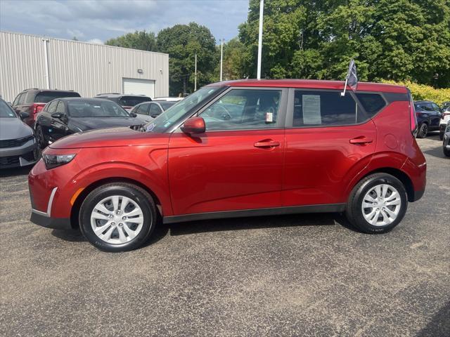 2023 kia soul lx