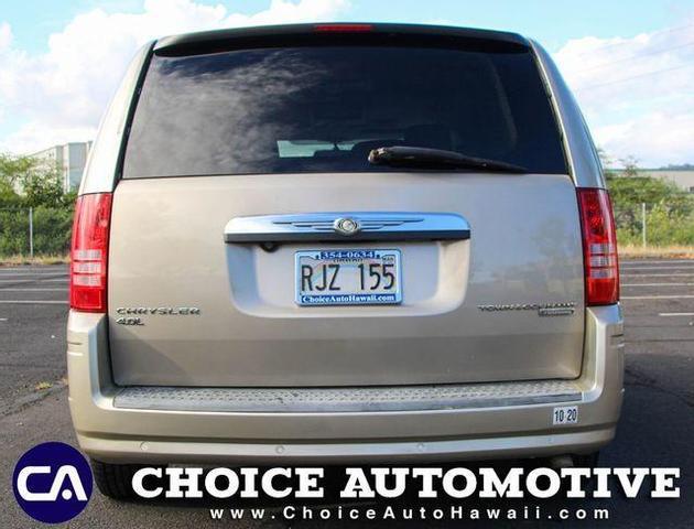 2009 chrysler town & country in honolulu, hawaii