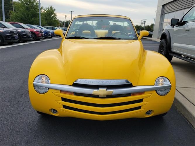 used 2004 chevrolet ssr base