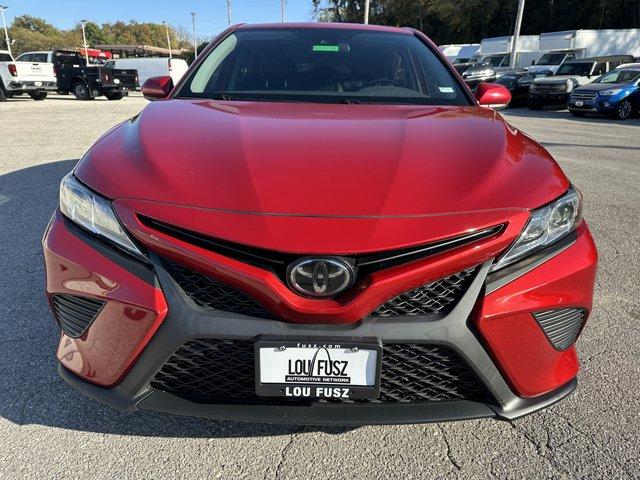 2019 toyota camry se