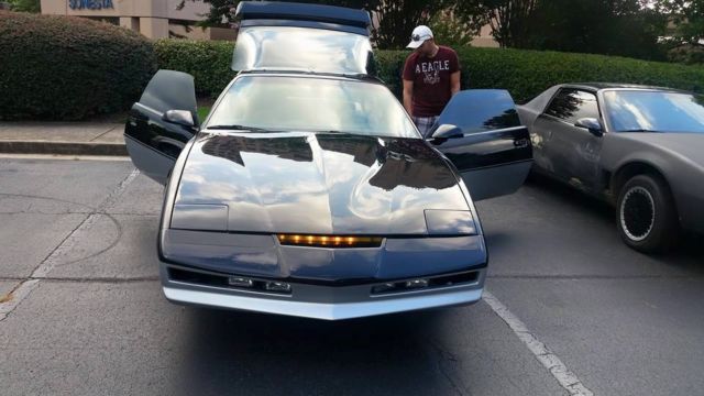 1982 trans am- complete external knight rider karr replica