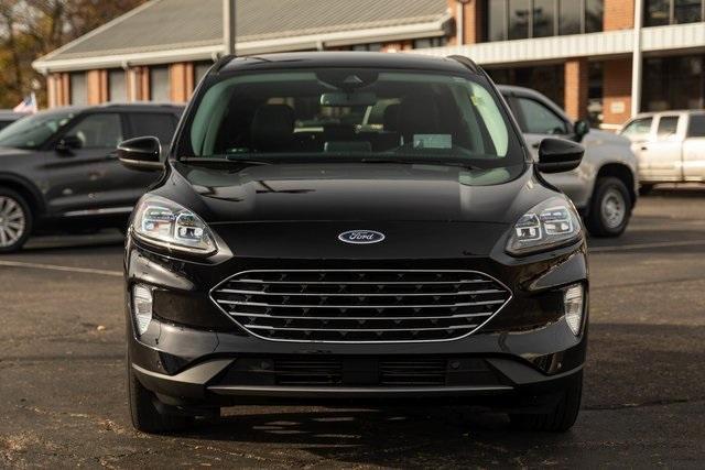 2022 ford escape titanium