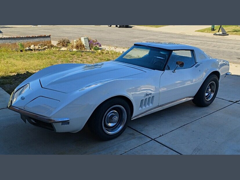 1969 chevrolet corvette stingray