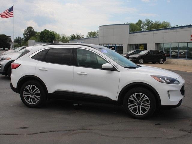 2022 ford escape sel