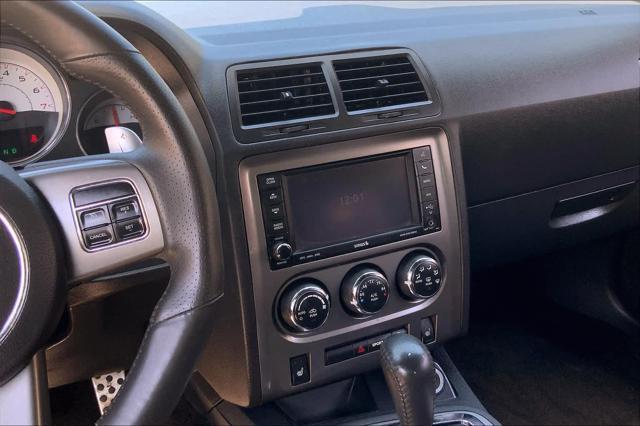 2014 dodge challenger sxt