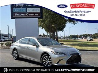 2019 Lexus ES base