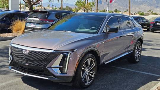 2024 cadillac lyriq luxury 1