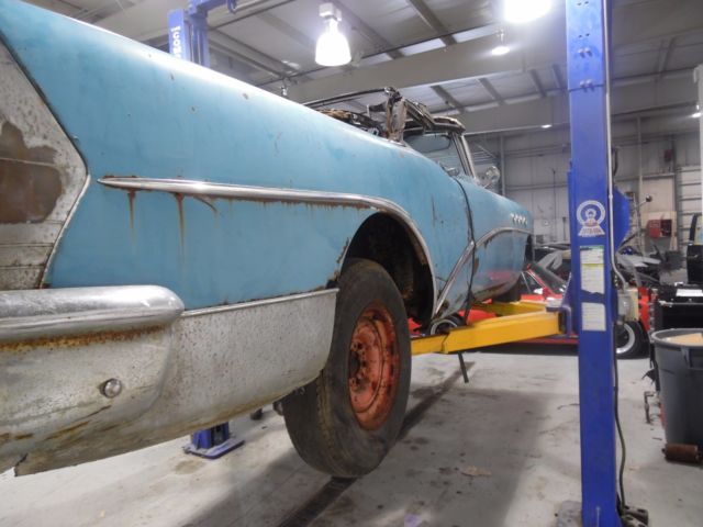 1955 buick road master convertible "rare" complete car and 1955 parts car