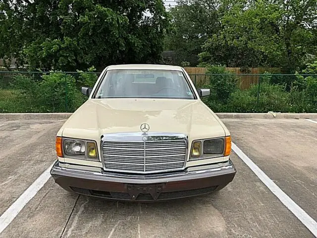 1984 mercedes-benz 500-serios low oringal miles