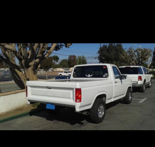 priced to sell! 1985 ford f-150 standard cab pickup 2-door