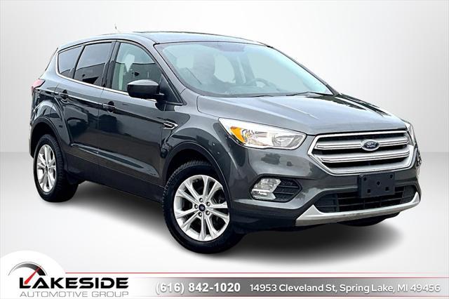 2019 ford escape se