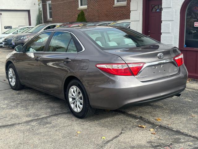 2015 toyota camry le