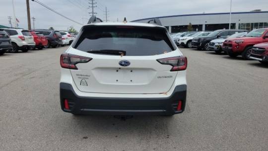 2022 subaru outback base