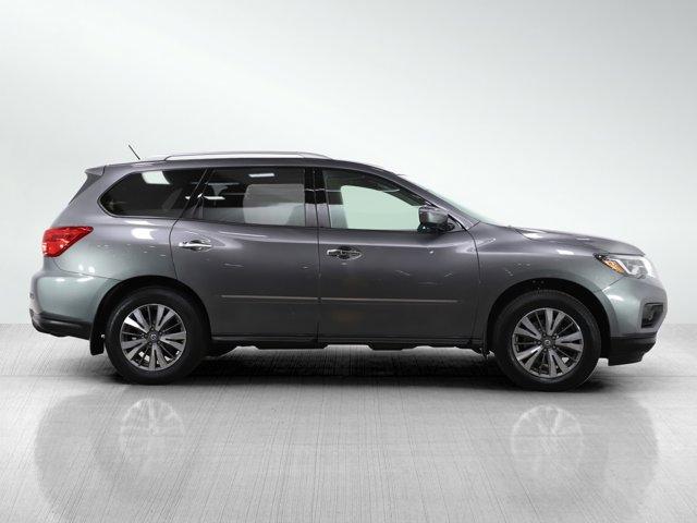 2017 nissan pathfinder s