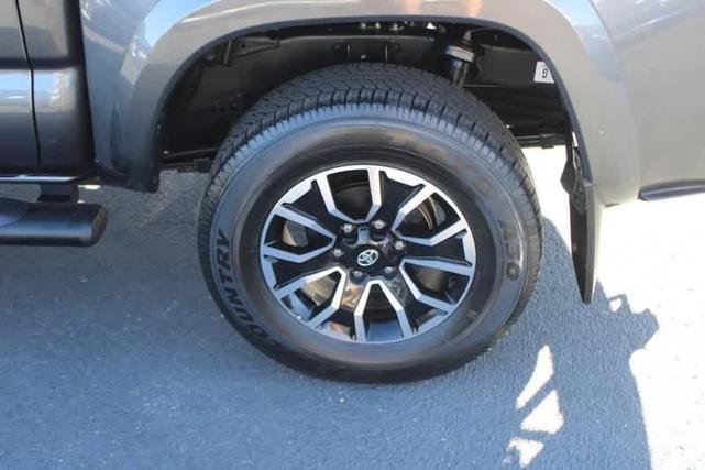 2021 toyota tacoma trd sport