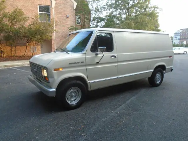 low low 1 owner miles-no reserve-a rare find-don't miss this very nice van!!!!!!