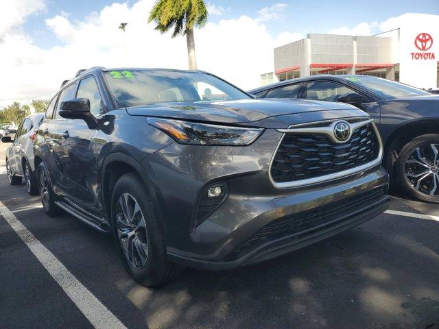 2022 toyota highlander xle