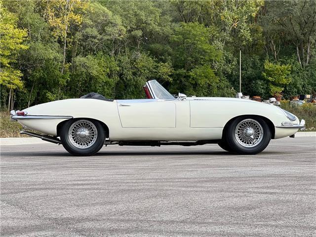 1965 jaguar e type 4 2 liter inline six cylinder engine