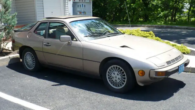 porsche 924 turbo 1982 easy project car 102000 miles body & paint in good shape