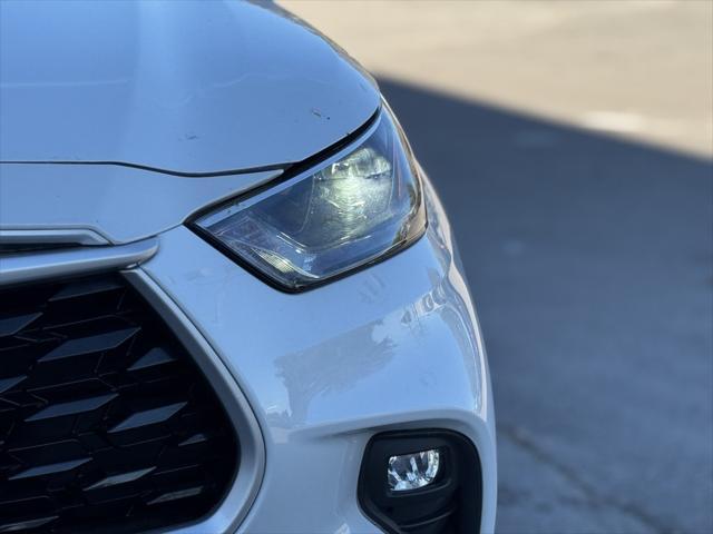 2022 toyota highlander hybrid xle