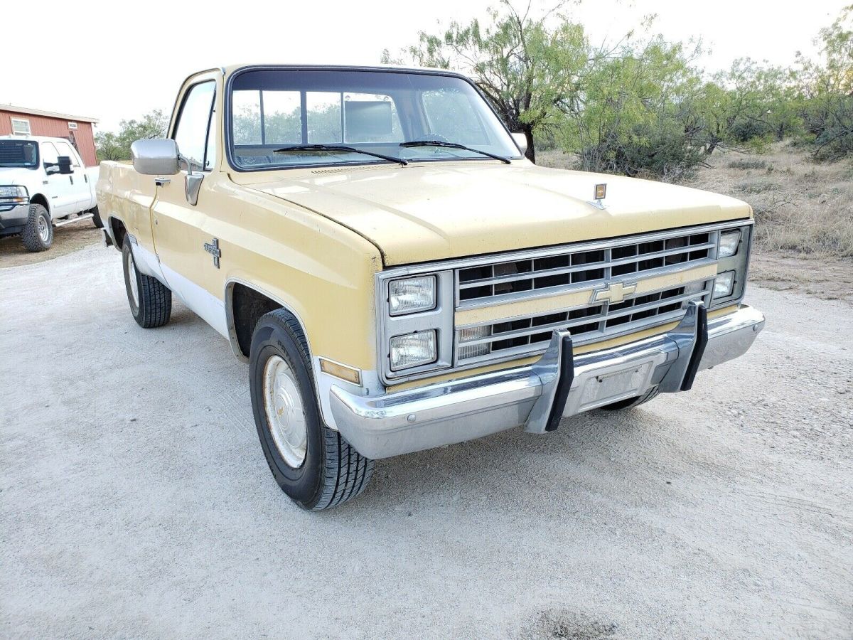 1985 chevrolet c20 pickup yellow rwd automatic silverado