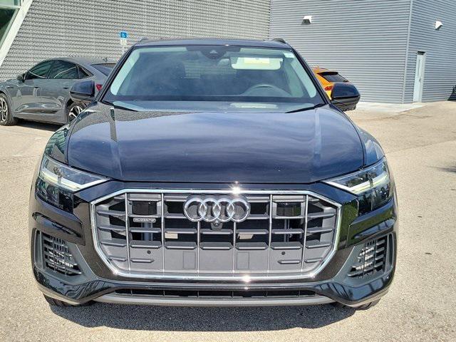 2022 audi q8 55 premium plus