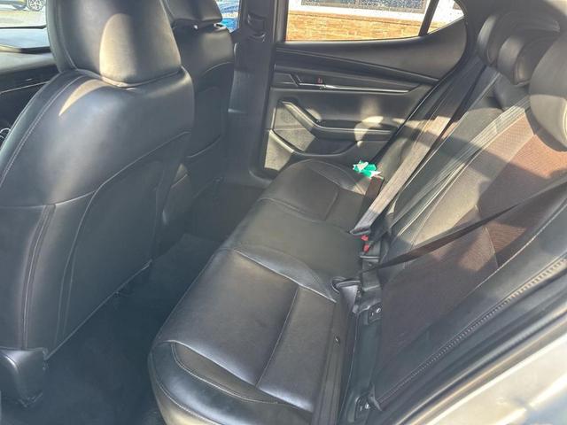 2019 mazda mazda3 fwd w/premium package