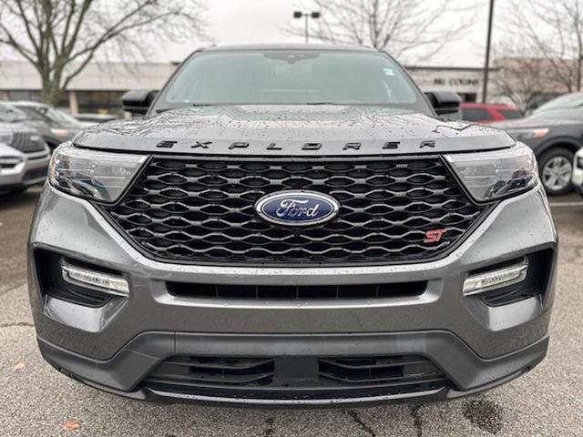 2022 ford explorer st