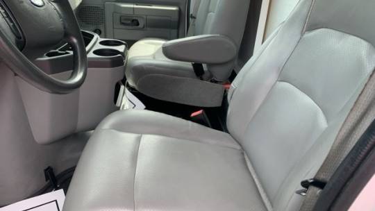 2017 Ford E-Series
