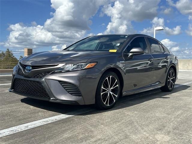 2019 toyota camry se