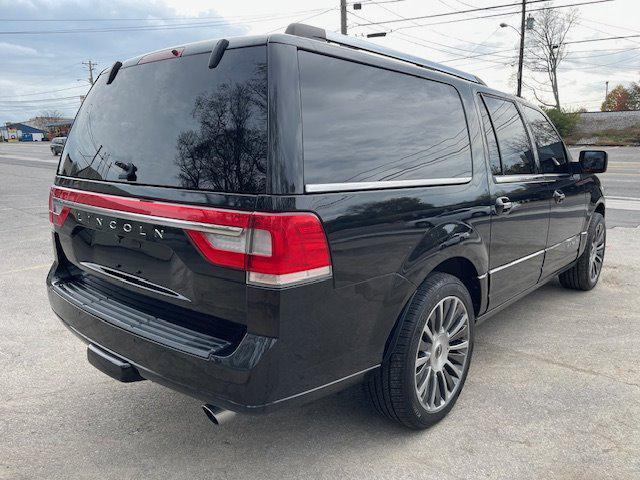 2015 lincoln navigator base