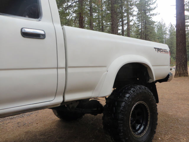 off road lifted trd toyota 4x4 pickup truck with 33 x 12.50 tires no reserve