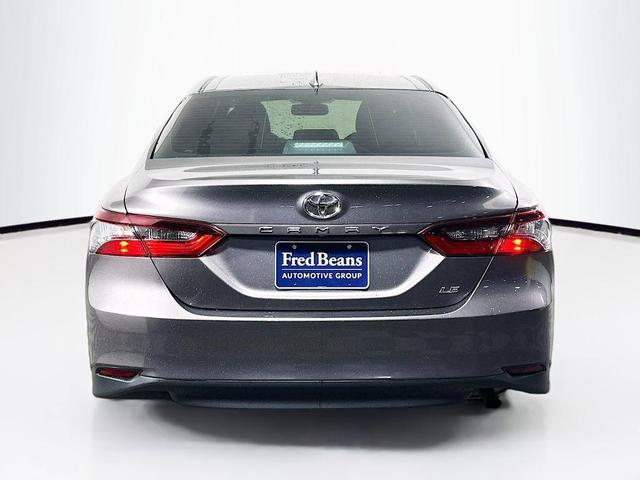 2024 toyota camry le