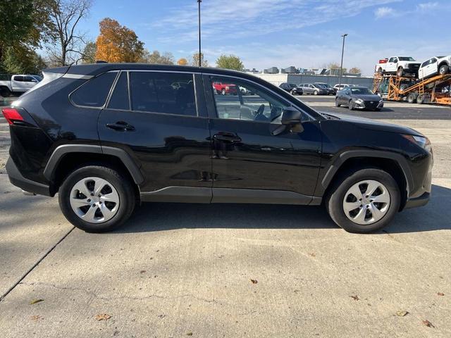2023 toyota rav4 le