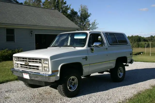 k5 blazer, silverado trim - clean, very nice condition