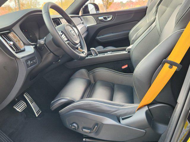 2022 volvo xc60 recharge plug-in hybrid t8 polestar
