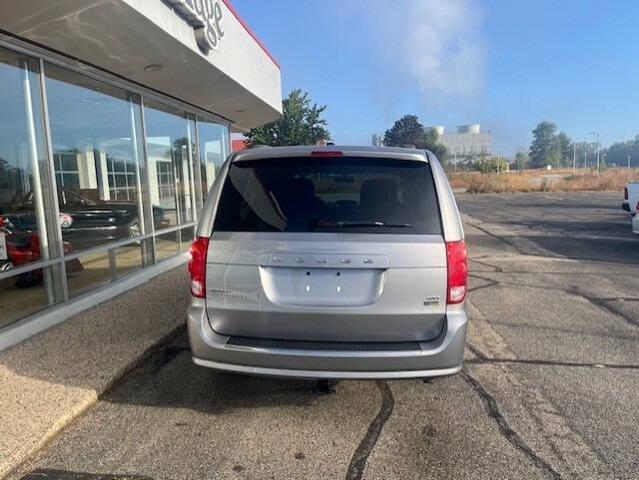 2016 dodge grand caravan sxt