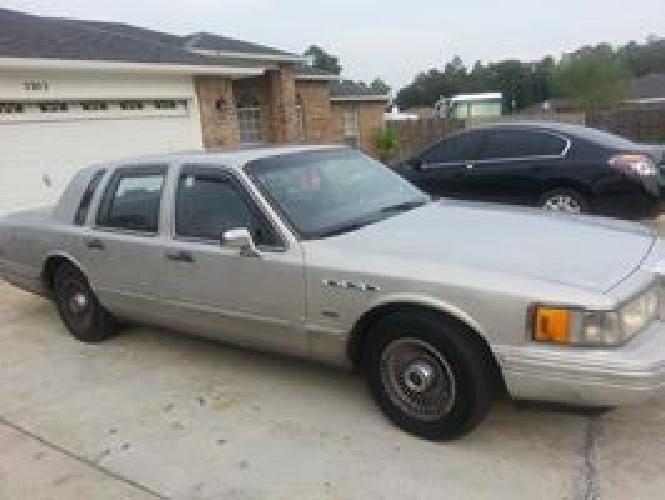 obo 1993 lincoln town car in pensacola, fl