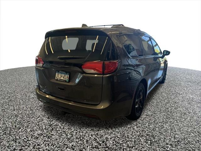 2018 chrysler pacifica touring-l plus