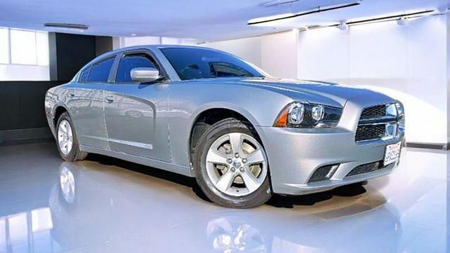 2011 dodge charger v6