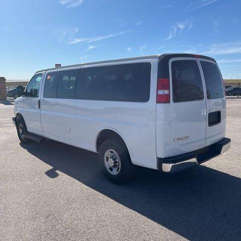 2020 chevrolet express 3500 lt