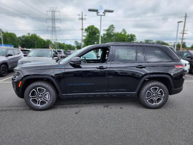 2023 jeep grand cherokee 4xe trailhawk