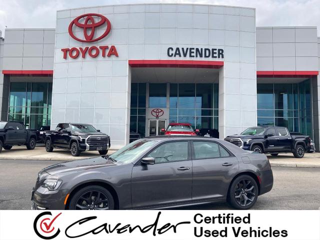 2022 chrysler 300 touring l