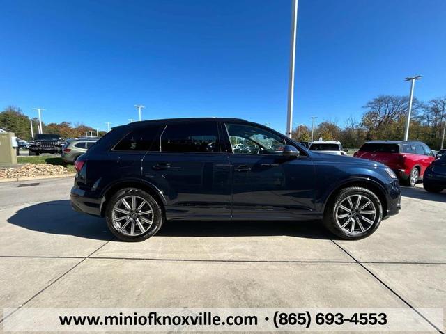 2024 audi q7 45 premium plus