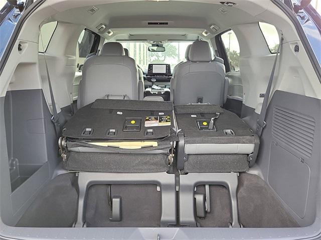 2024 toyota sienna xle 7 passenger