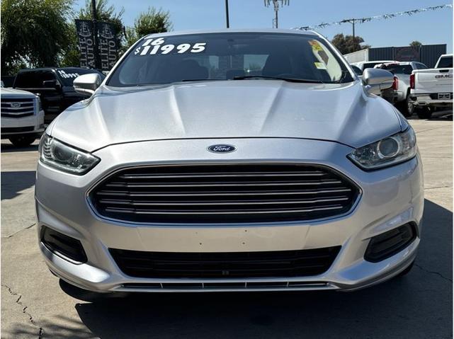 2016 ford fusion se